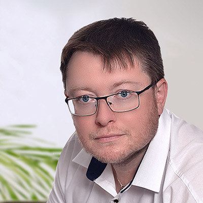 врач-патологоанатом Де Жени Мнихович Максим Валерьевич